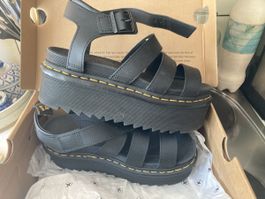 Dr. Martens Plateau Sandalen