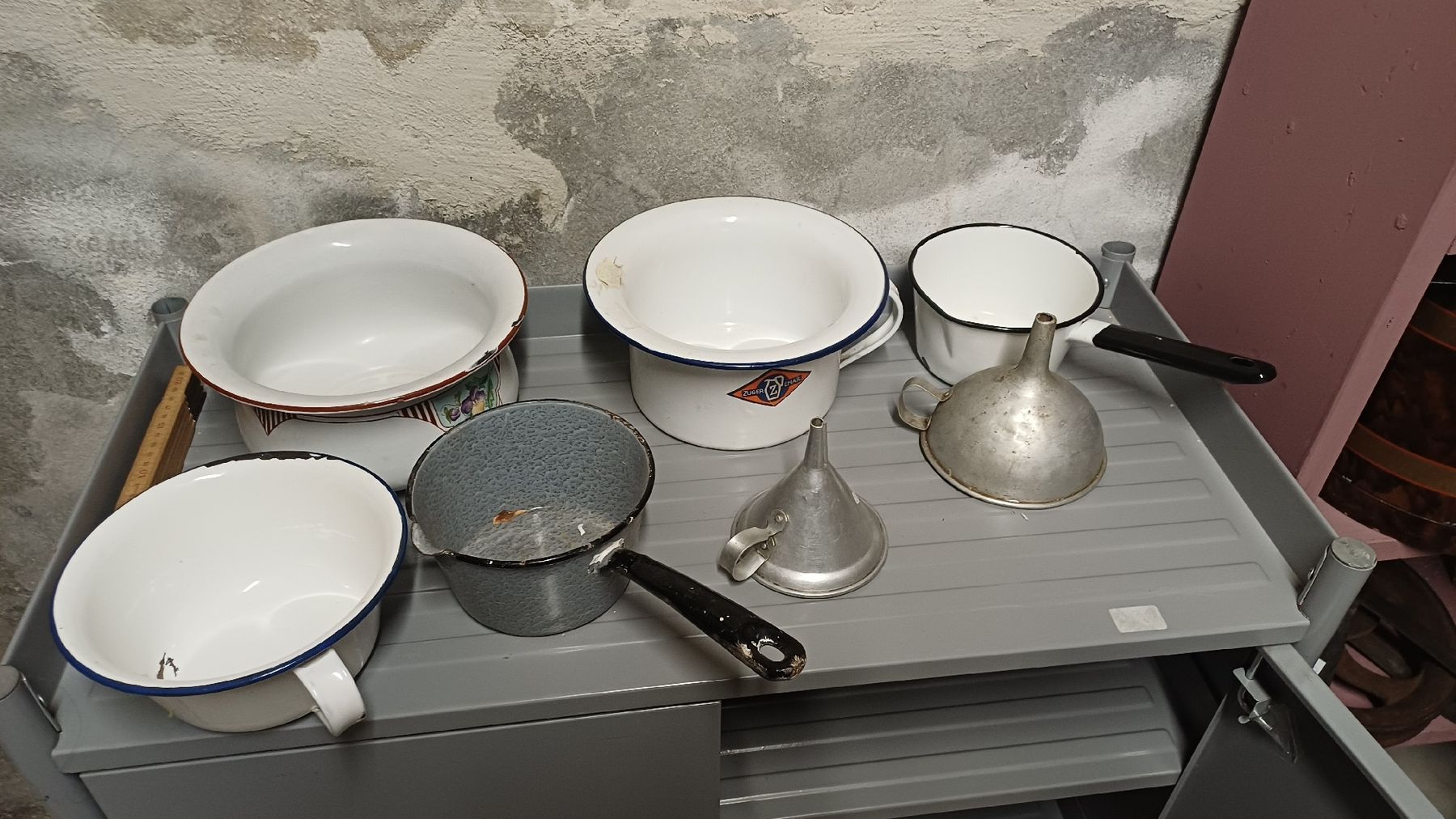 Casseroles: Email Gefäse  – D'occasion à Flawil par Naphtali 9