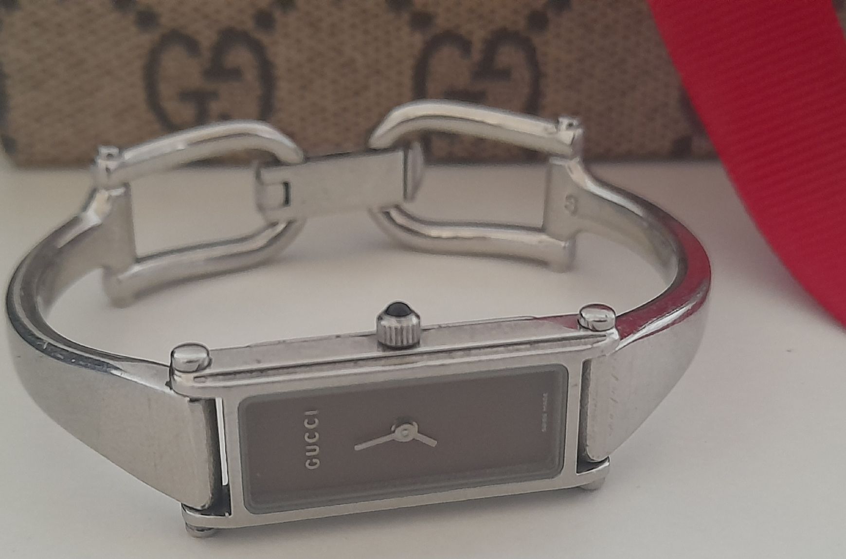 Gucci Orologi: Montre Vintage Gucci  – Usato da Lausanne venduto da Glam-Luxe 6