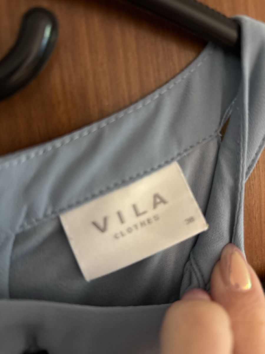 Vila Robes: Vila Kleid hellblau Grösse 38  – D'occasion à Rünenberg par ZwergLi100 3