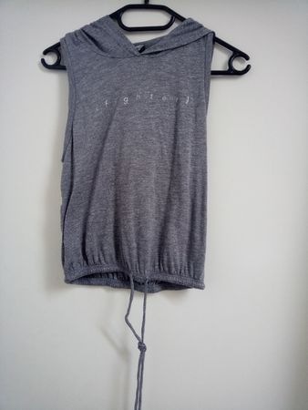 Mädchen Kapuzen Top ärmellos grau Grösse XS Bershka
