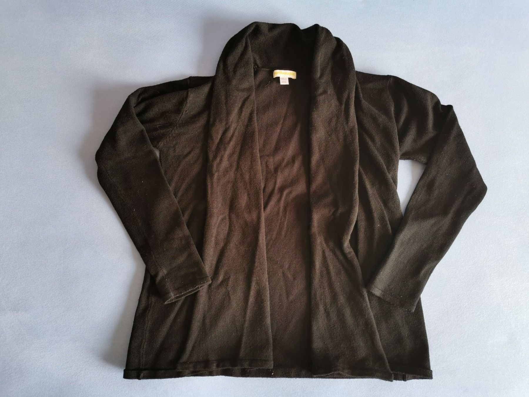 Maglioni & Felpe: Strickjacke 128 NEUwertig – Usato da Gurmels venduto da haeata