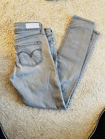 Levi's Women's Jeans, Size 26 Grey - Great Condition!