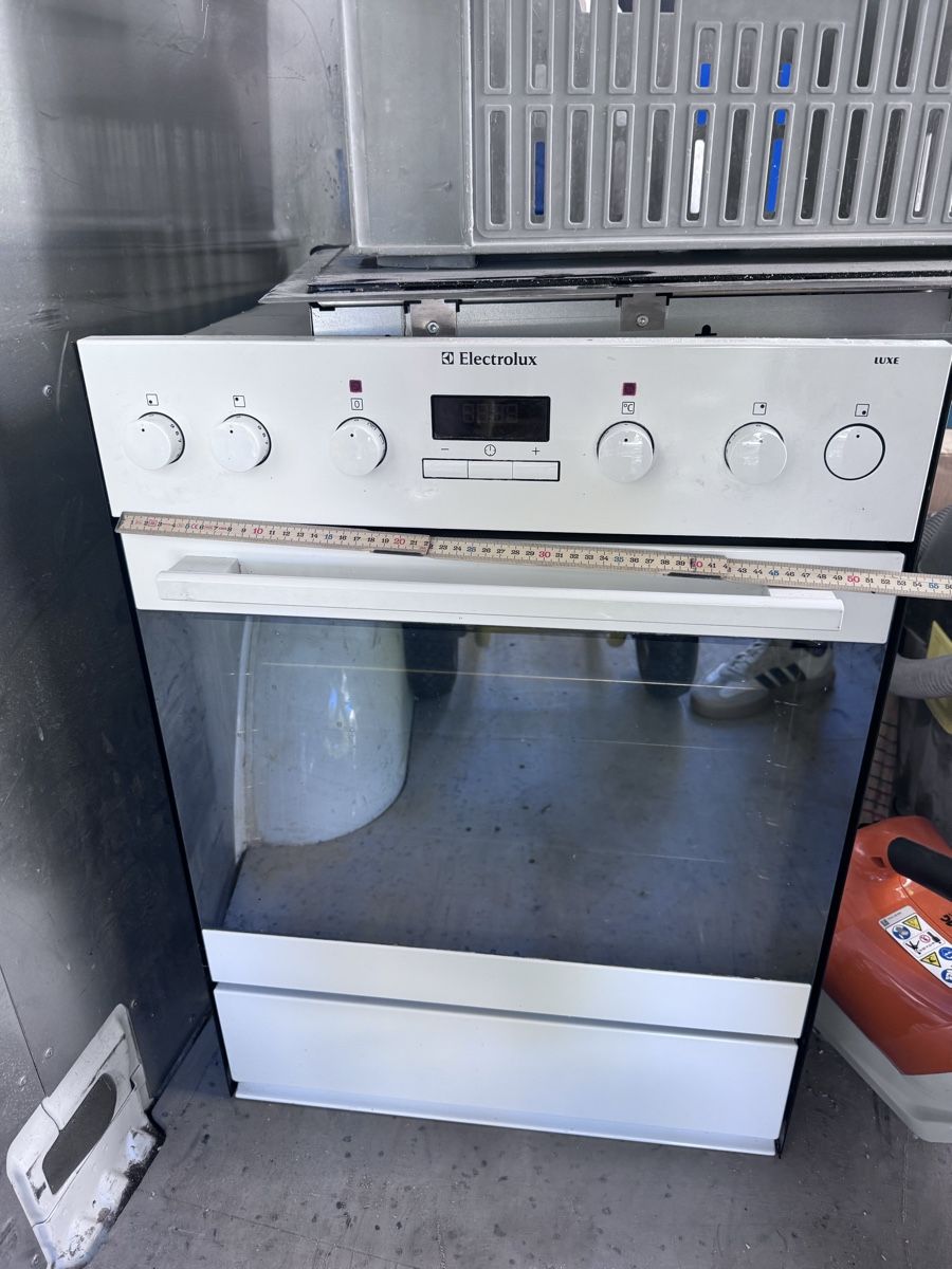 Miele Backöfen: Backofen Miele 55cm breit  – Gebraucht aus Schinznach Bad von Bann