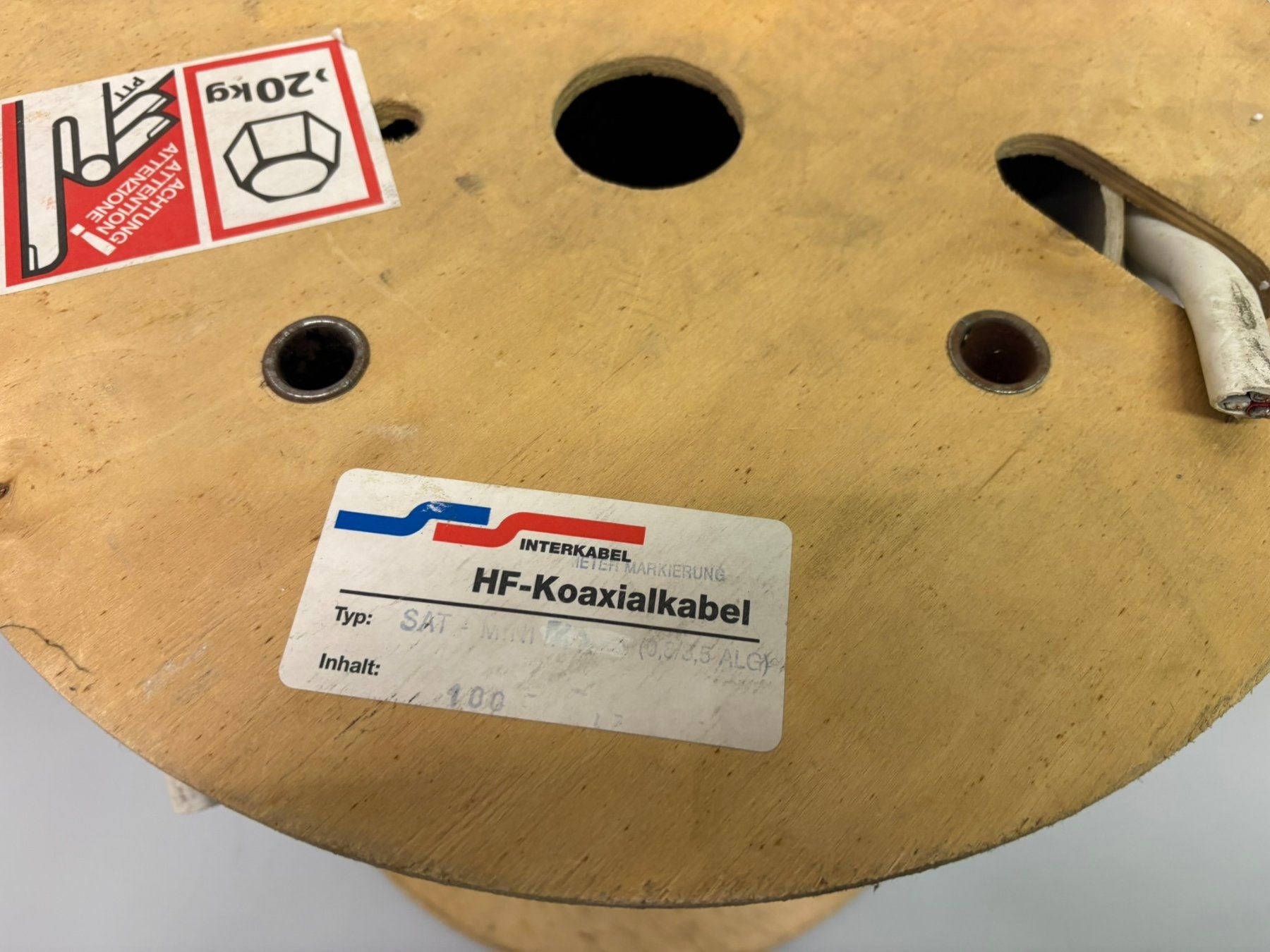 Cavi: Koaxialkabel 4 Adern ca. 43 m – Usato da Hochdorf venduto da av-electronics 1