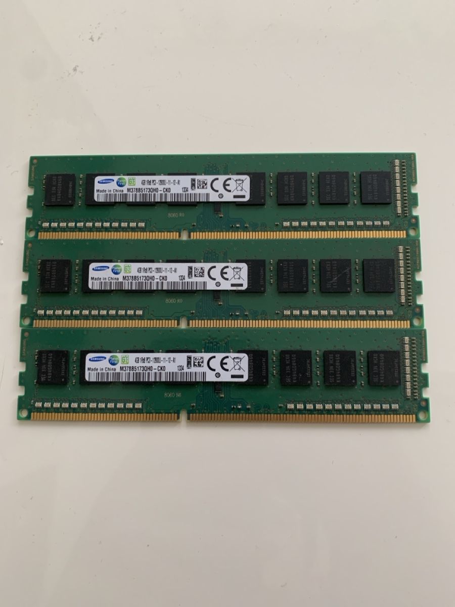 Samsung Memoria / RAM: 3x 4GB Arbeitsspeicher – Usato da Gossau SG venduto da Daenuel
