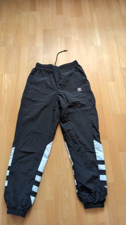 Adidas Trainerhose in Gr.34