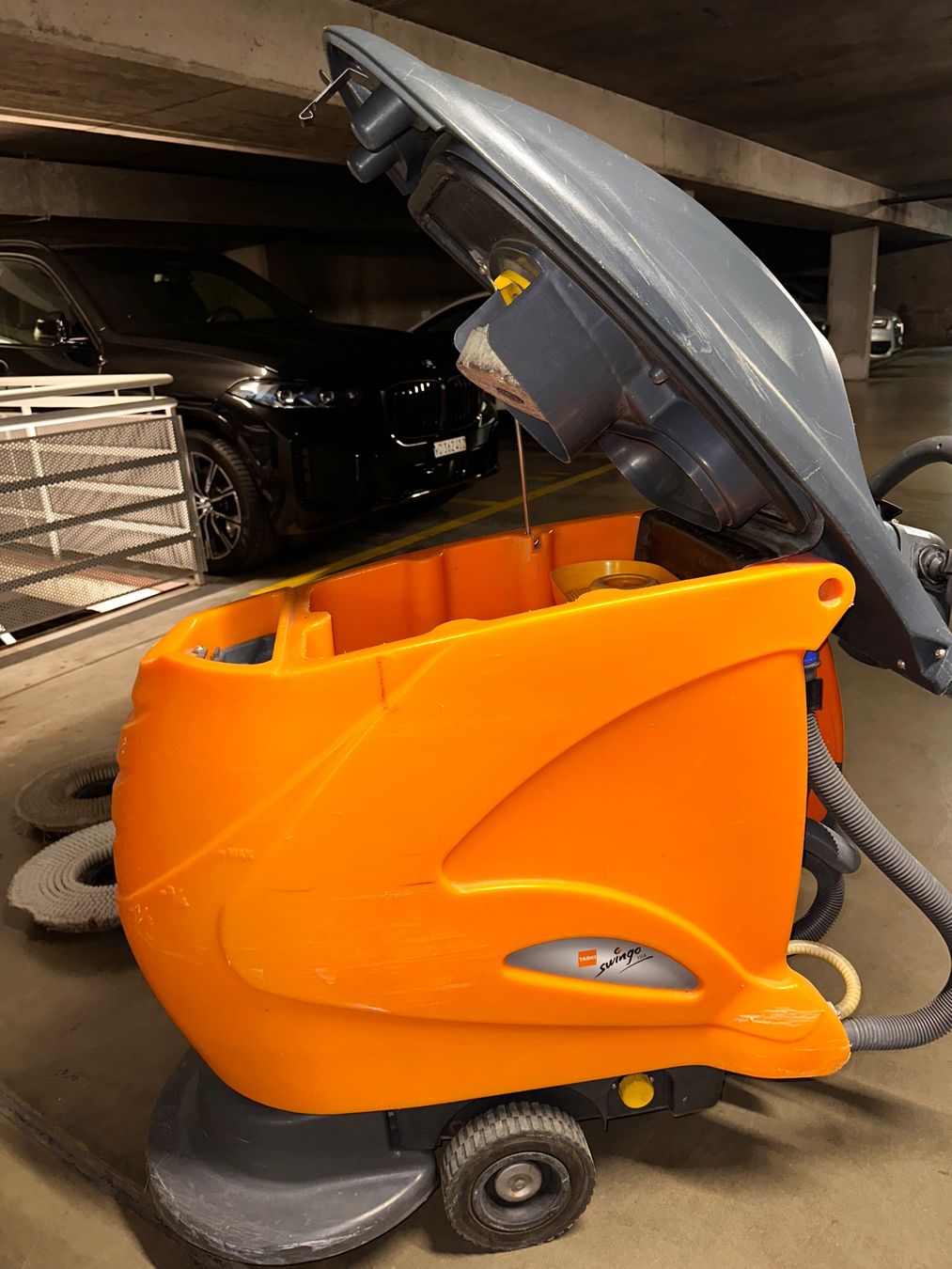 Toutes les machines: Autolaveuse  taski swingo 755b – D'occasion à Lausanne par sar_z77r