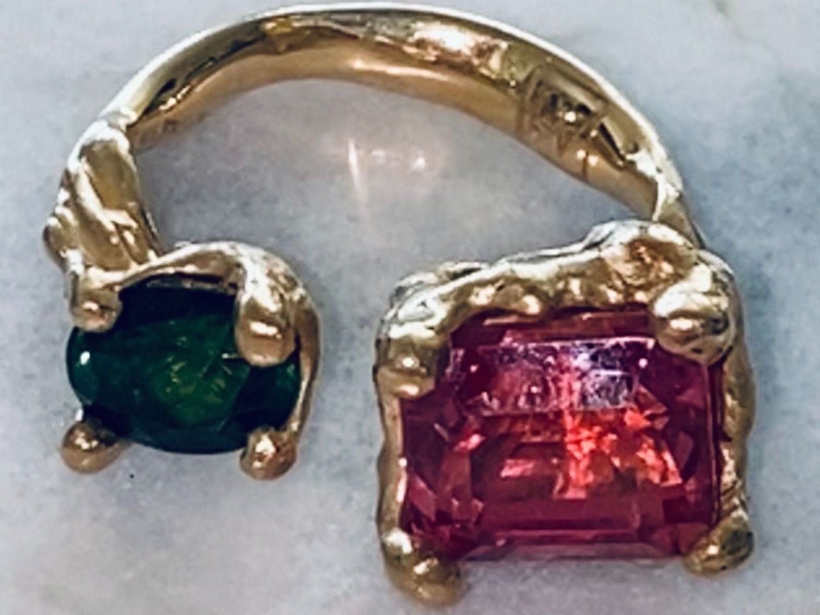Llan Valls Joies Ringe: LLAN VALLS©️™️ Stackable Padparadscha Sapphire Green Garnet – Gebraucht aus Birsfelden von Brut 2