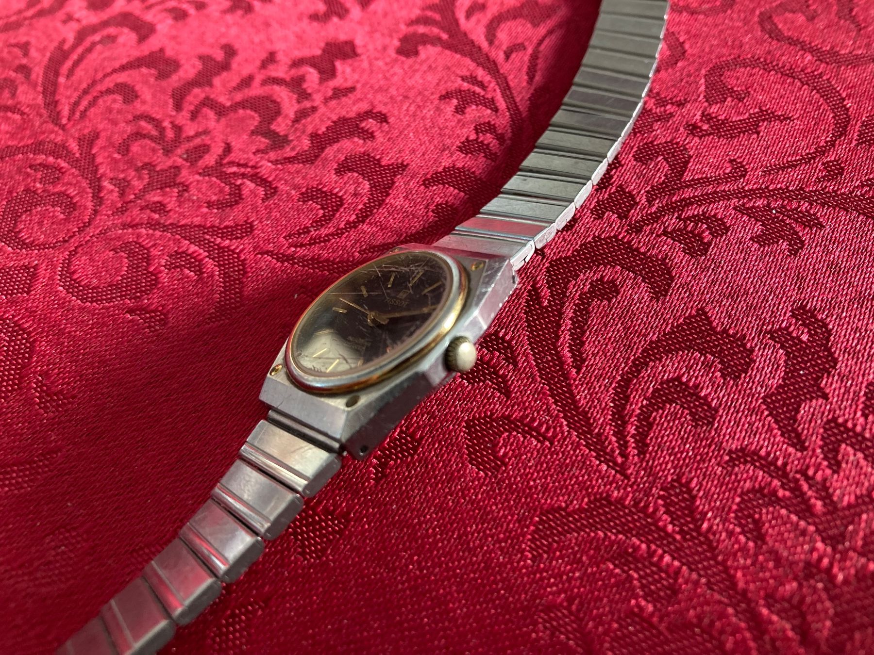 Tissot Orologi: TISSOT Damenuhr, Quartz, mit Datum – Usato da Chur venduto da Spuntz1 1