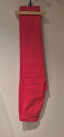 Sommerliche Chino Hose in leuchtendem Rot Gr. 42, neuwertig