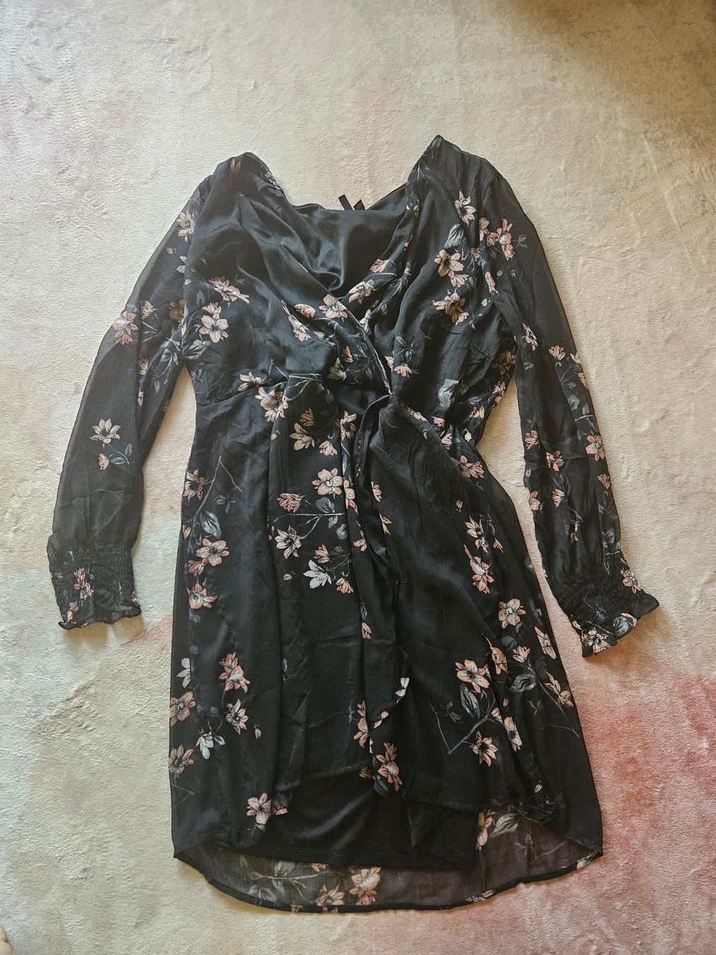 Vero Moda Vestiti: Leichtes Kleid mit Blumenmuster, Vero Moda Curve, Gr 50 – Usato da Kreuzlingen venduto da Abble