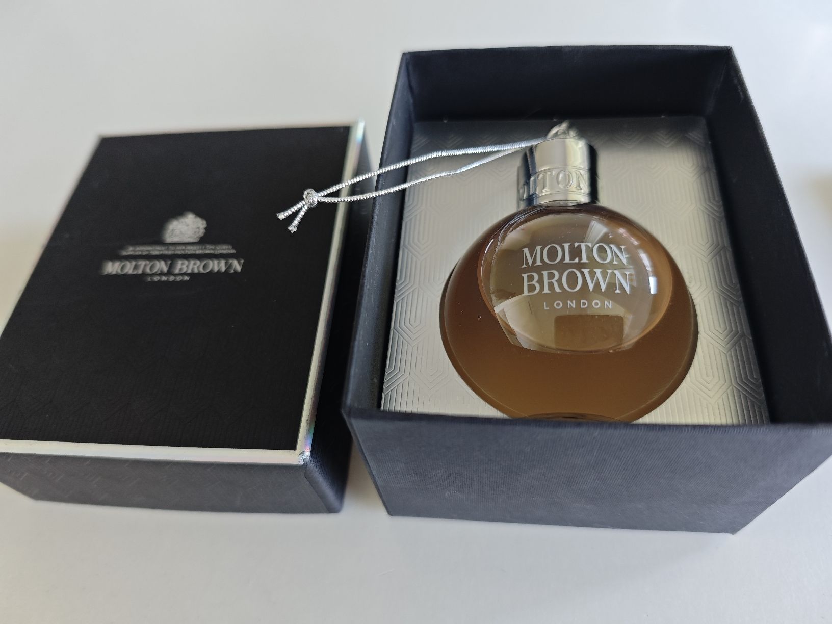 Doccia: Molton Brown Rhubarb & Rose – Nuovo e nell'imballaggio originale da Meyrin venduto da Muchacho7