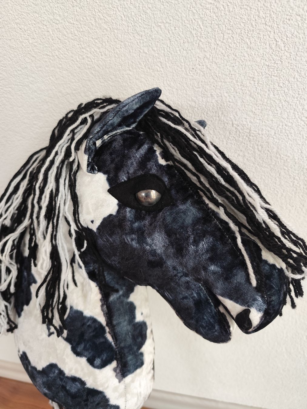 Giocattoli: Schwarz/Weiß Geschecktes Hobby Horse – Nuovo (secondo la descrizione) da Buttwil venduto da Melissa007 2
