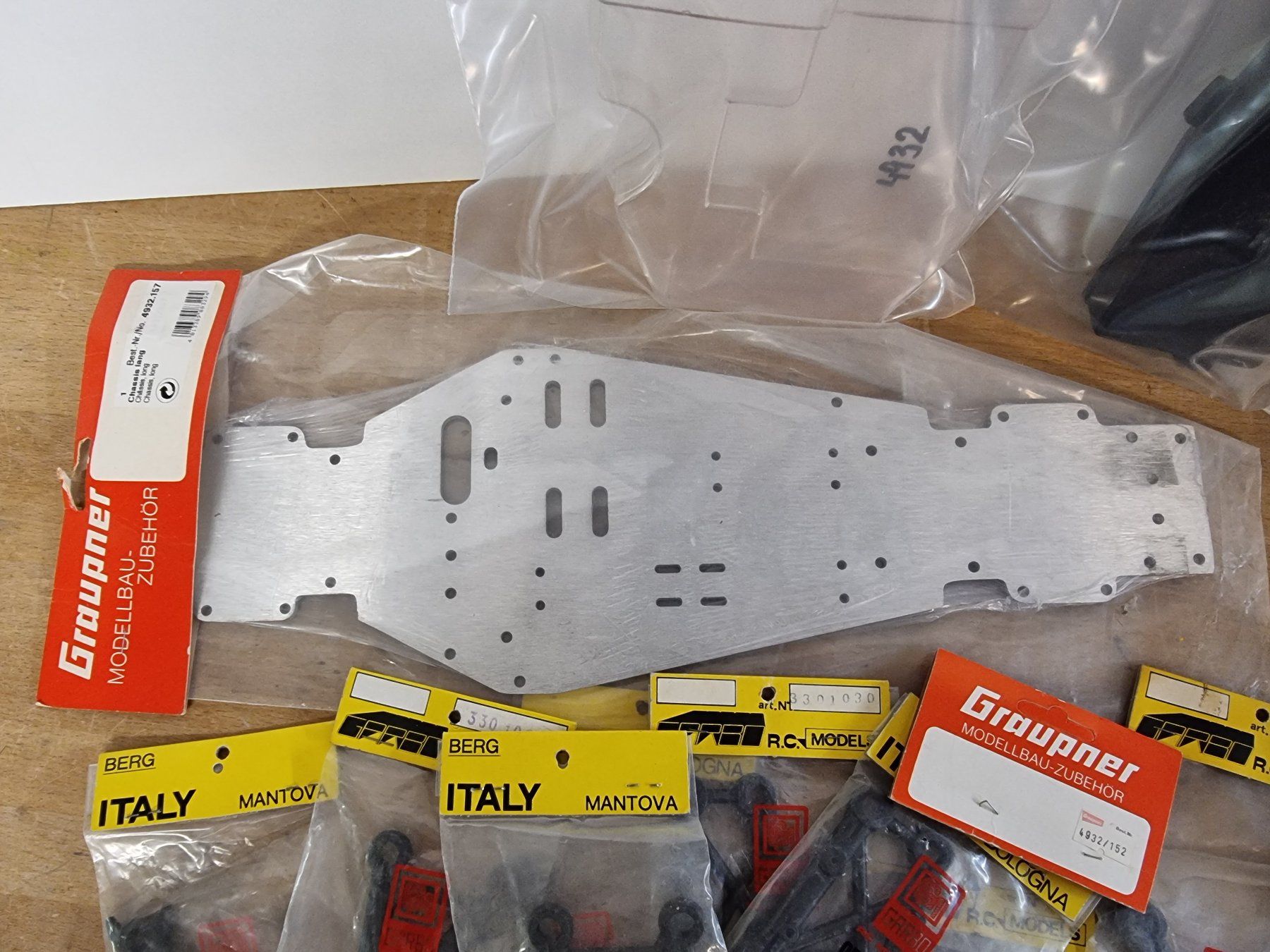 Graupner Modellismo RC: Gepard 3 Graupner (Kyosho Tamiya Robbe) Set 4 – Nuovo (secondo la descrizione) da Ballwil venduto da Roboter 8