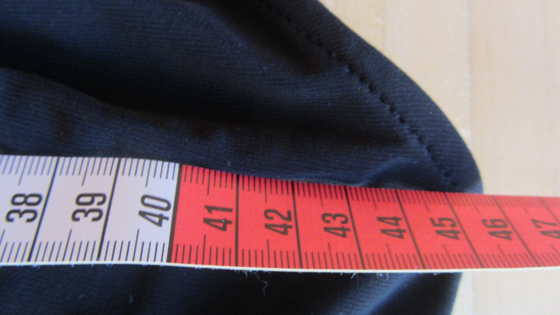 Kleider: Robe avec de la dentelle sur le bas 40-42 – Gebraucht aus Oberried FR von berg04 4