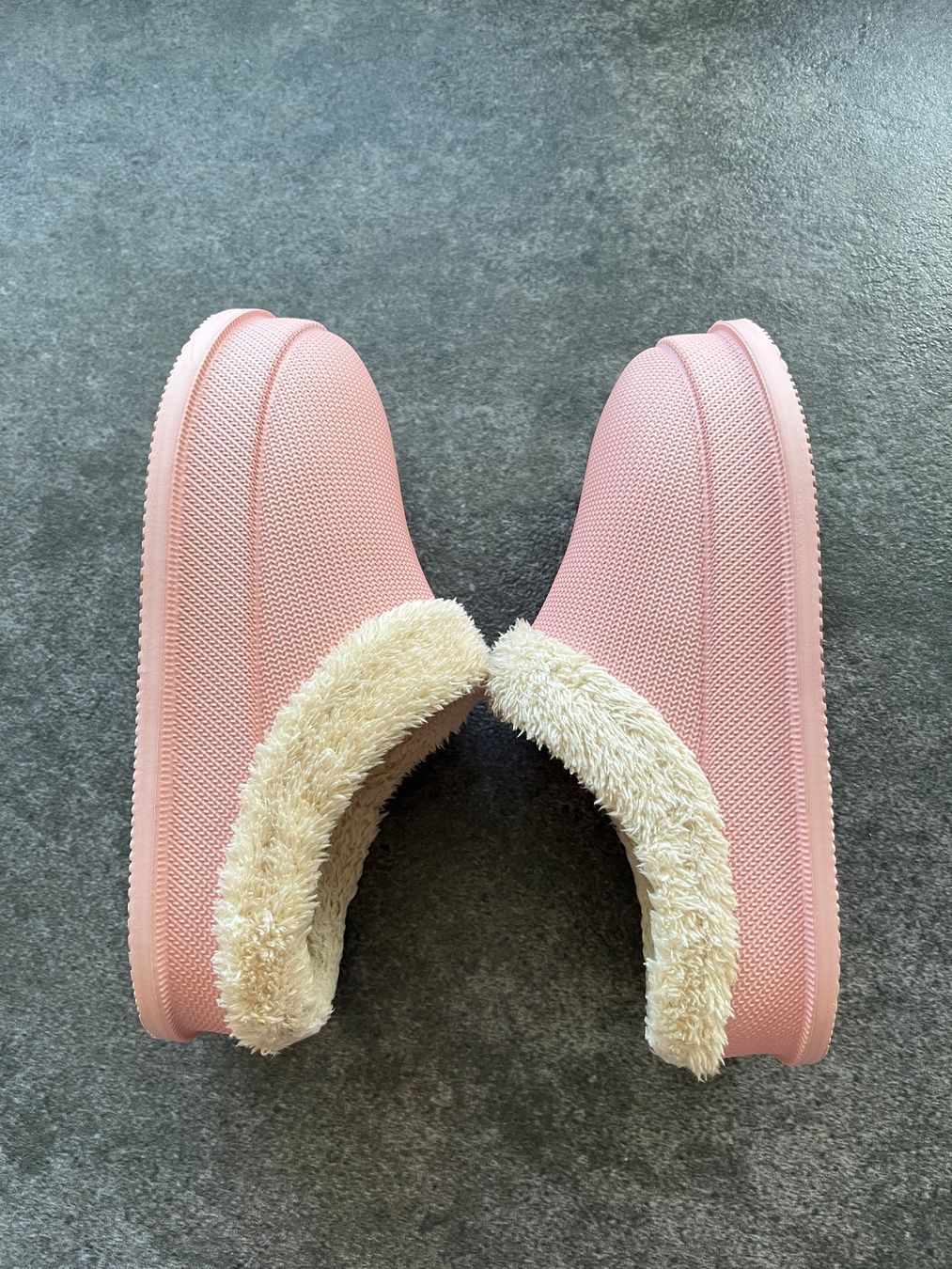 Scarpe da donna: UTUNE Damen Winterhausschuhe - Größe 36 – Usato da Kilchberg ZH venduto da Ch.C 1