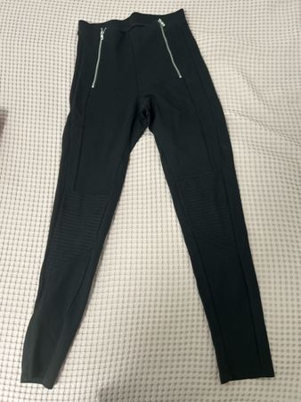 Schwarze Leggings mit Zipper, Grösse S Kookai