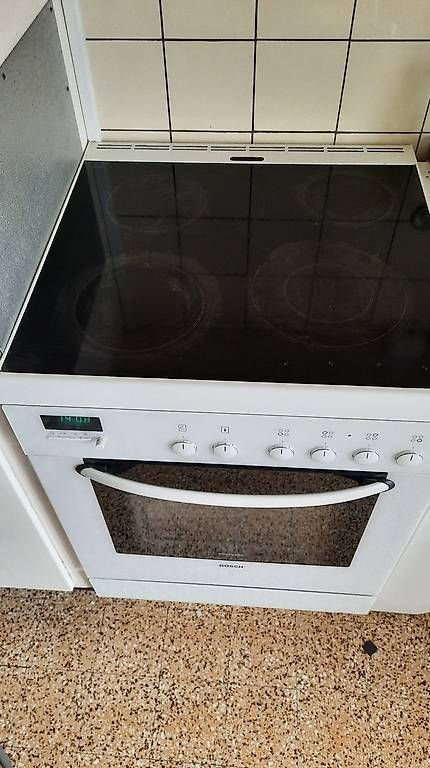 Cuisinières: cuisiniere vitroceran – D'occasion à Lausanne par pompom56 1
