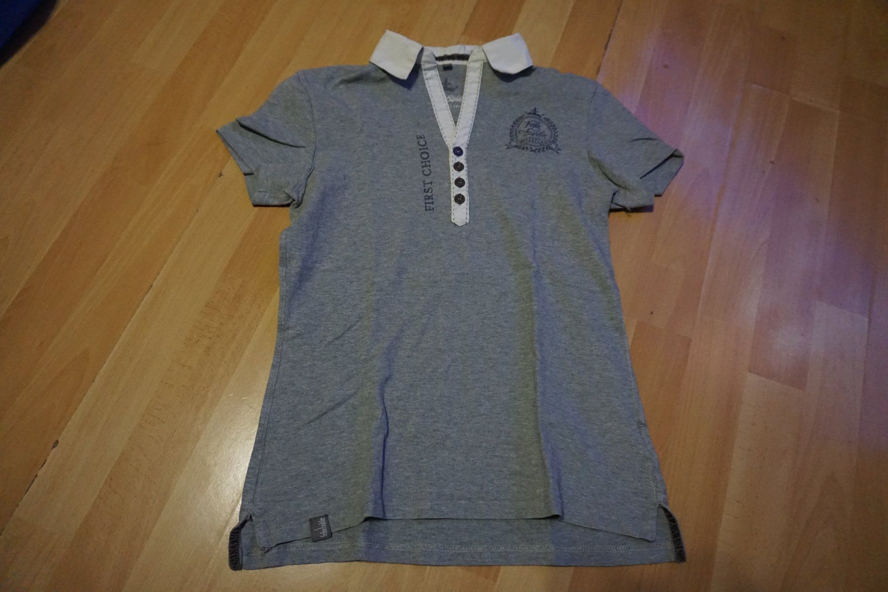 Felix Bühler Magliette Polo: Felix Bühler Polo Shirt Grau, Gr.M – Usato da Zürich venduto da einalemjena