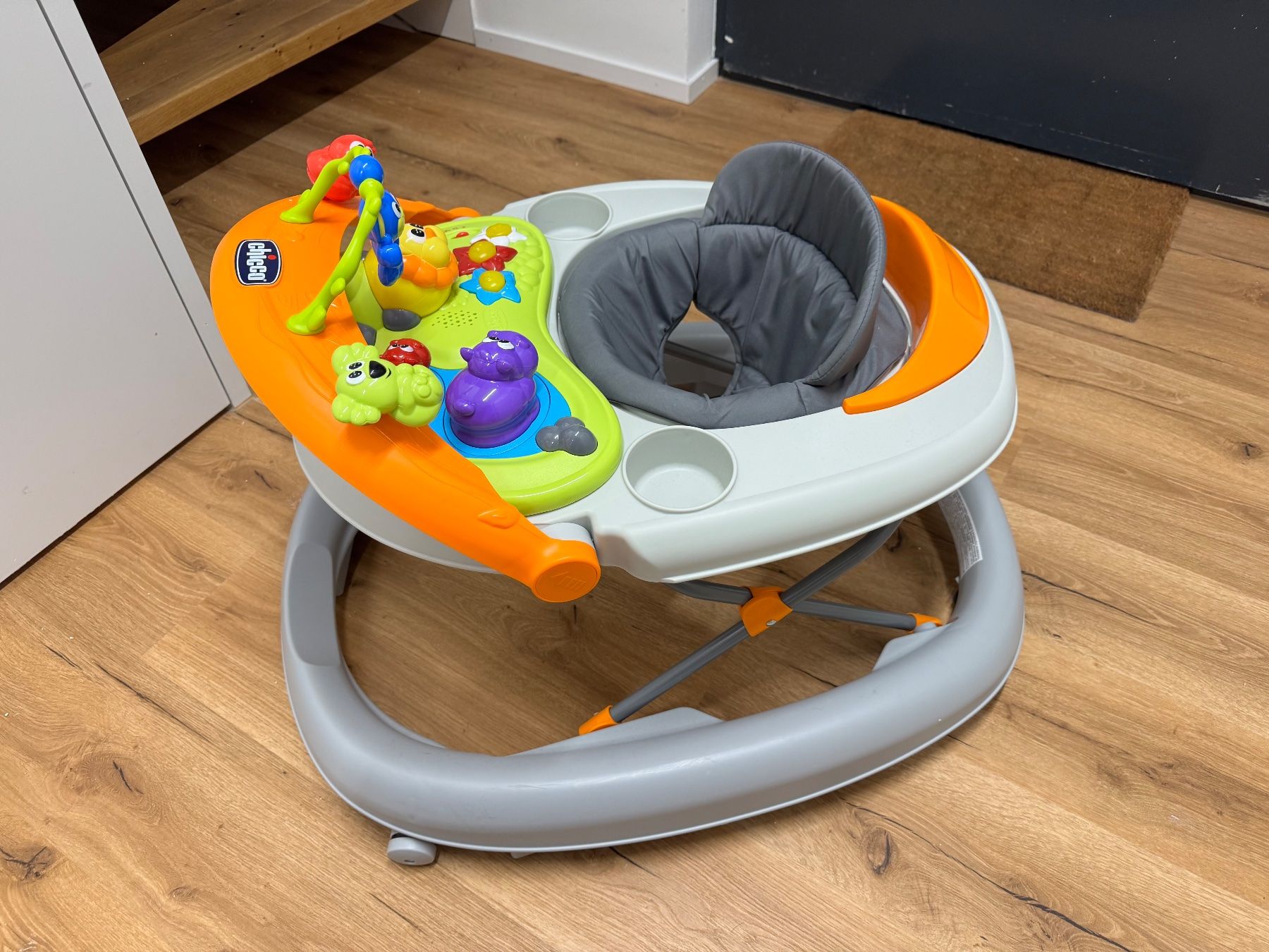 Chicco Giocattoli: Chicco Walky Talky Baby Walker – Usato da Bachenbülach venduto da Cheeria 1