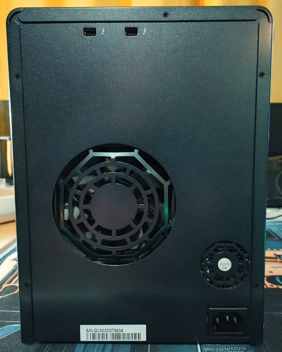 Dischi rigidi: Promise Pegasus 2 R6 - RAID System mit 6 Slots / Hot Swaps – Nuovo (secondo la descrizione) da Ennetmoos venduto da Faders 1