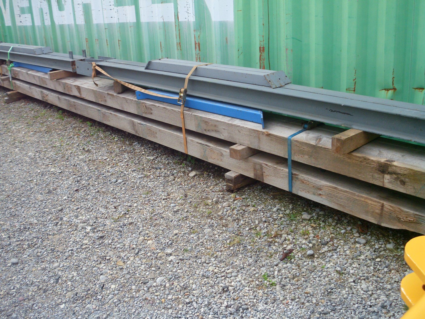 Unterstände: Grosse Holzbalken, Dachkonstruktion – Gebraucht aus wilen-gottshaus von Stawigo25