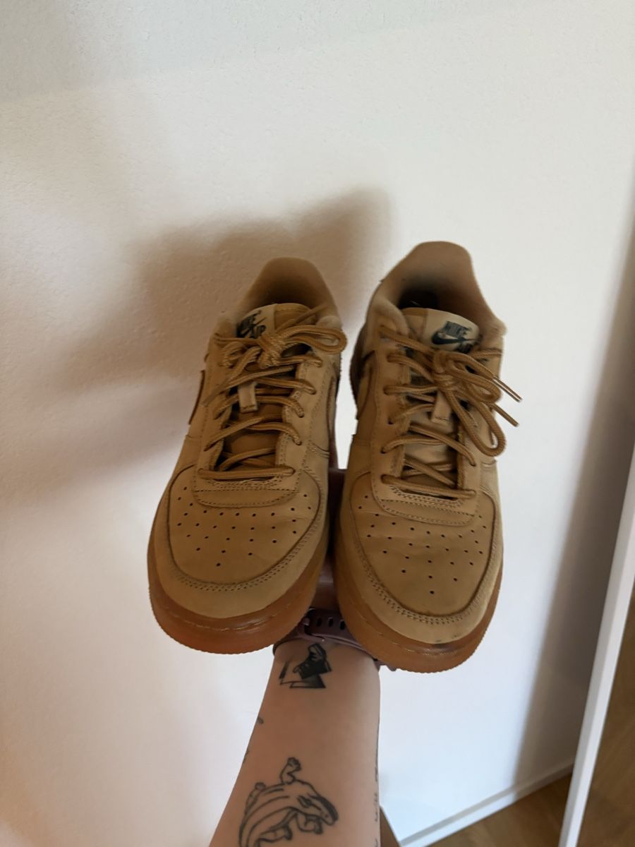 Scarpe da donna: Nike Air Force 1 Damen Schuhe beige – Usato da Fraubrunnen venduto da cur_c2cc 1