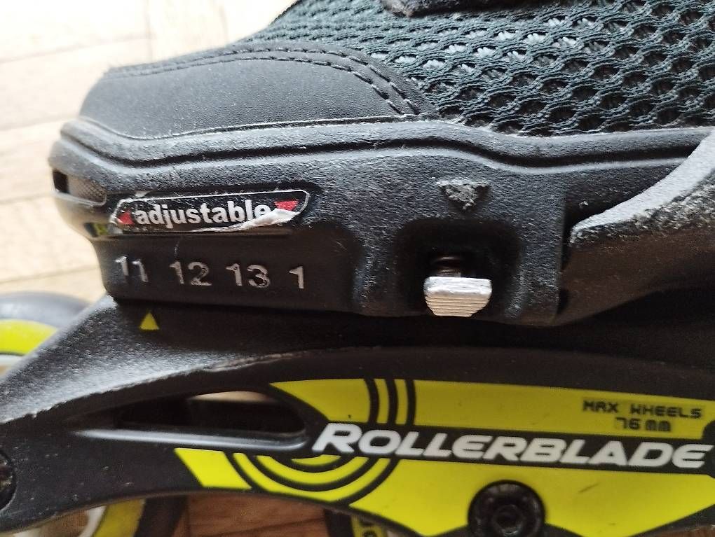 Pattini in linea & Pattini a rotelle: Rollerblade Kinder-Rollschuhe, 28-31, verstellbar – Usato da Zollikofen venduto da pav_8lhm 1