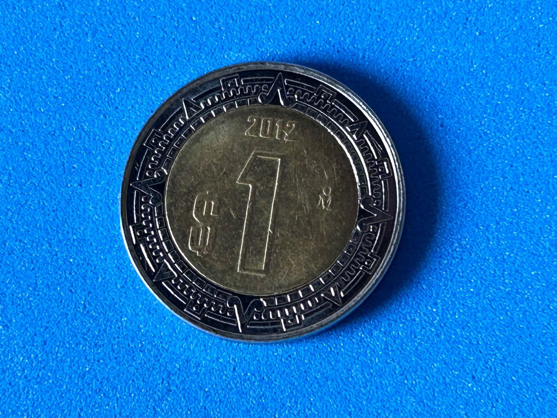 Toutes les monnaies: Mexico - 1 Peso 2012 – D'occasion à Corcelles NE par AJKader 6
