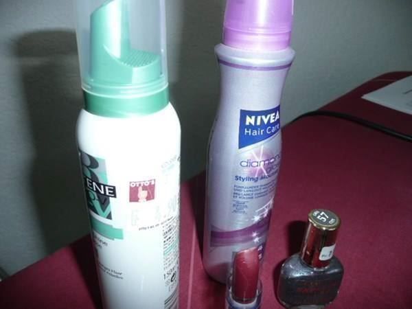 Make-up: Lippenstift,Ohrring,Nagelack 5 teilig – Neu (gemäss Beschreibung) aus Zug von falama 2