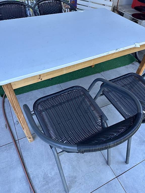 Set di tavolo e panche: Garten Tisch mit 4 Stühle – Usato da Muttenz venduto da anna123 1