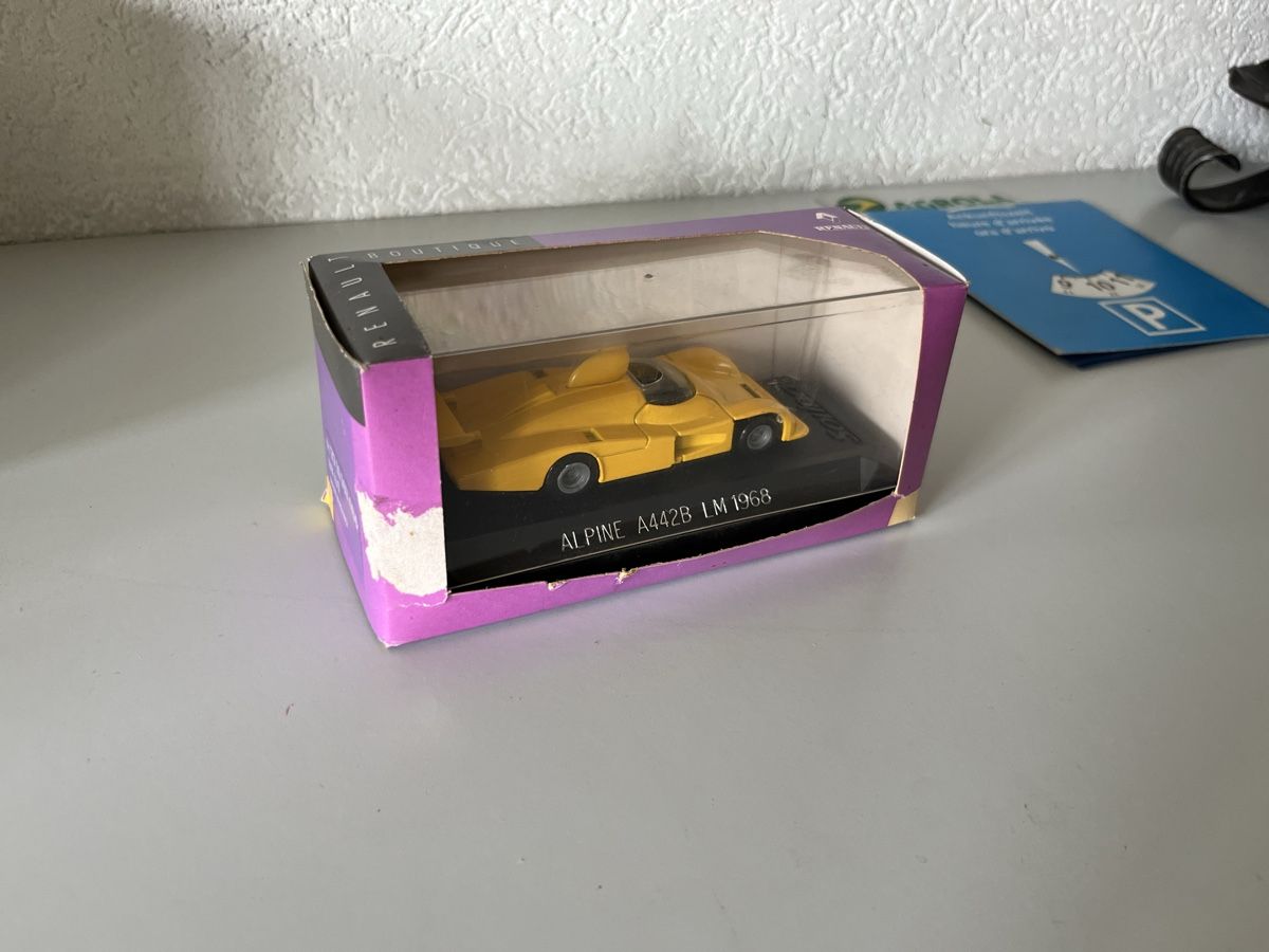 Renault Modellini d'auto: Renault Alpine A442B LM1968 – Usato da Kräiligen venduto da tisala