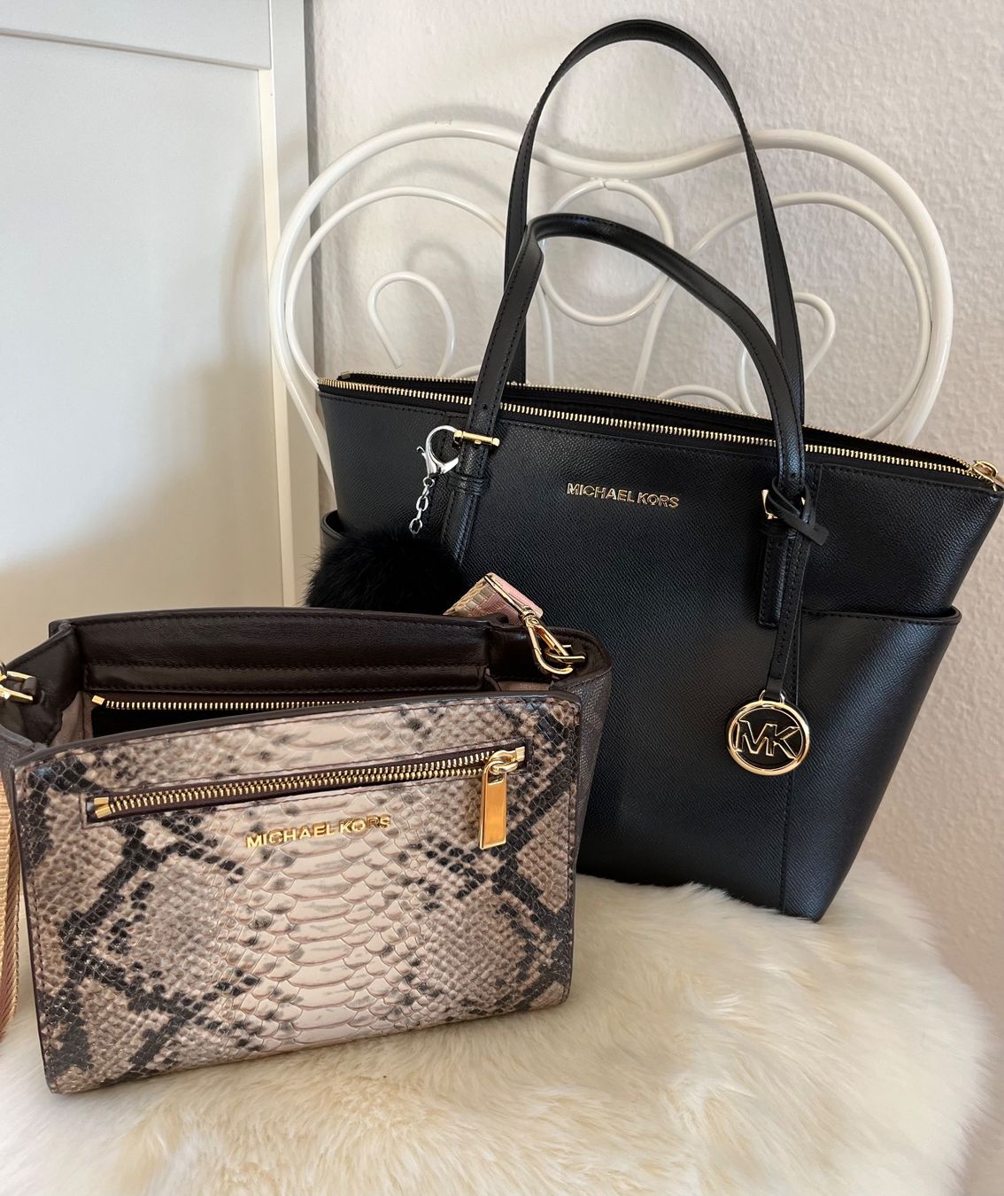 Michael Kors Borse da donna: Michael Kors Sophie medium Umhängetasche – Nuovo (secondo la descrizione) da Oetwil an der limmat venduto da Sual 1