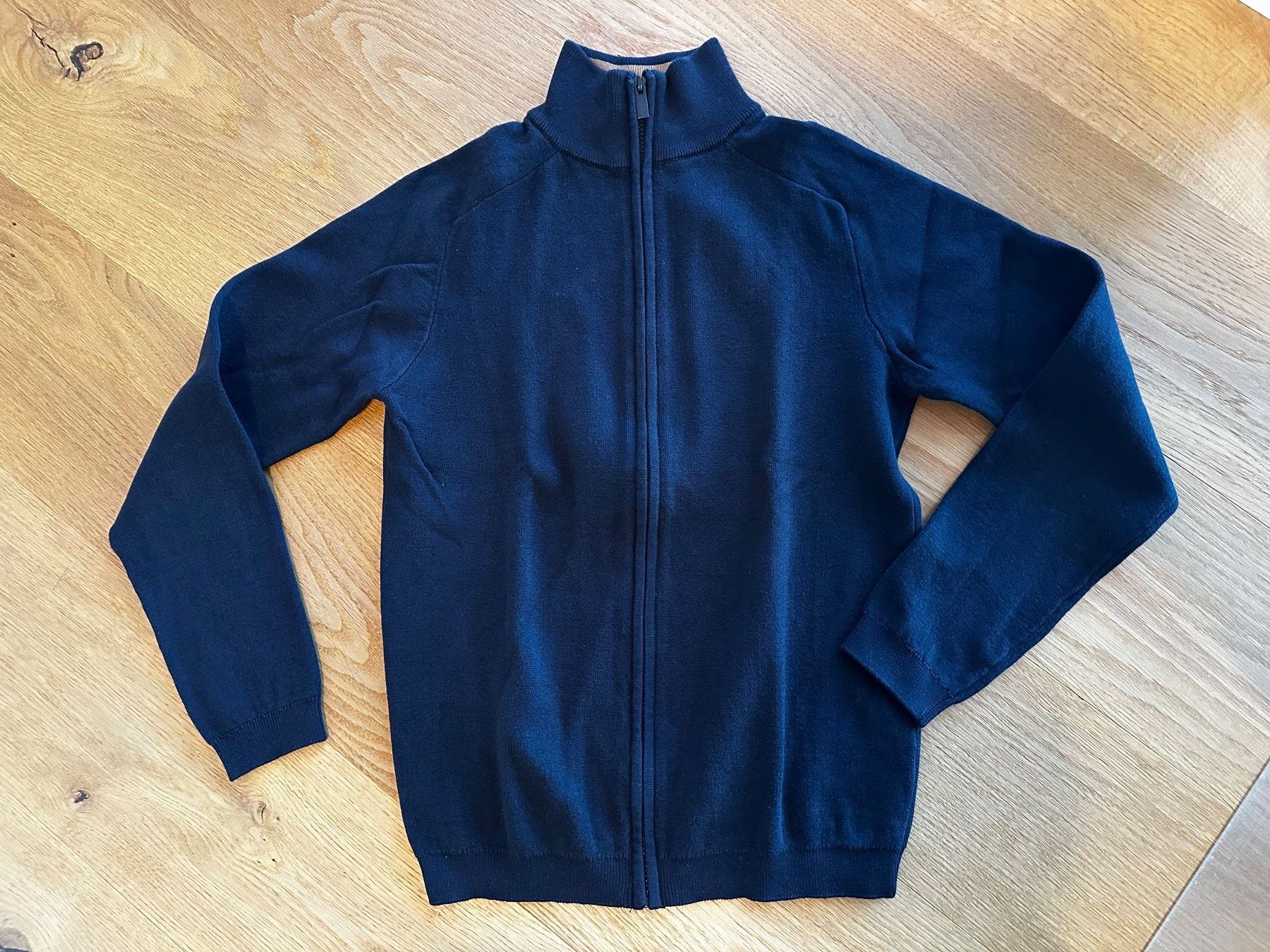Next Vestes & Manteaux: NEXT Feinstrickjacke Gr. 164, dunkelblau – D'occasion à Sissach par tapasu