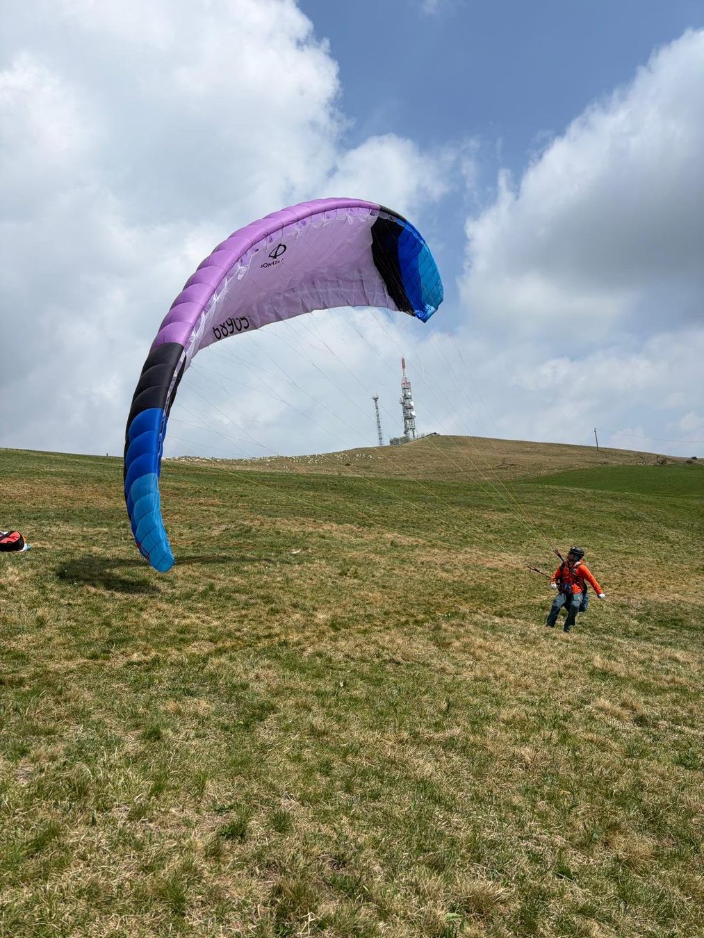 Phi Sport dell'aria & Aquiloni: Gleitschirm PHI SONATA 2, EN A, 90-110kg – Usato da Grächen venduto da bienenland