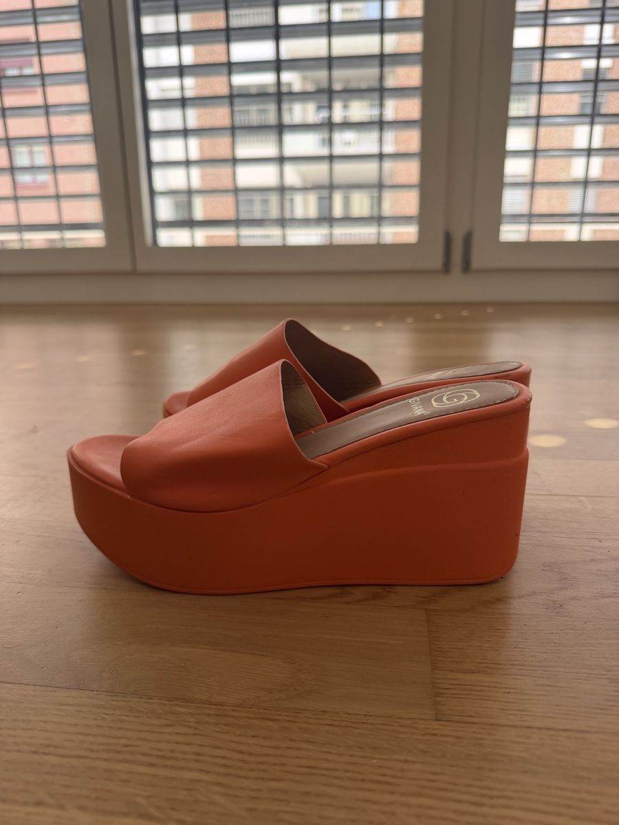 Scarpe da donna: Platform Wedge Sandals – Nuovo (secondo la descrizione) da Zürich venduto da lil_h279 1