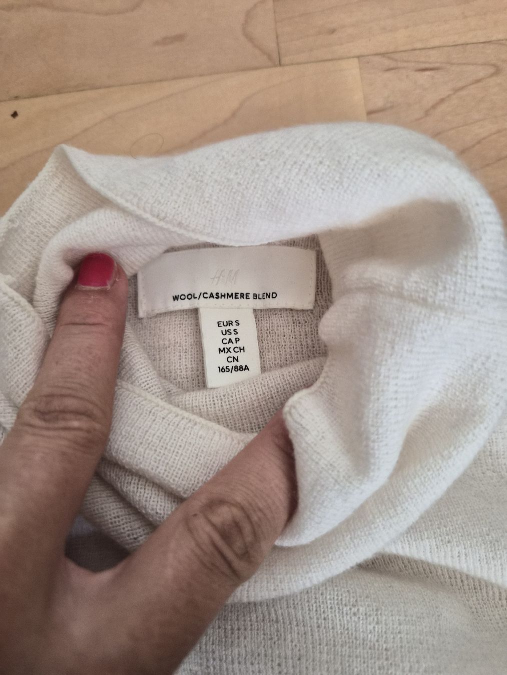 H&M Pullover & Sweatshirts: cashmere blend pulli – Gebraucht aus Pully von belleisa01 2