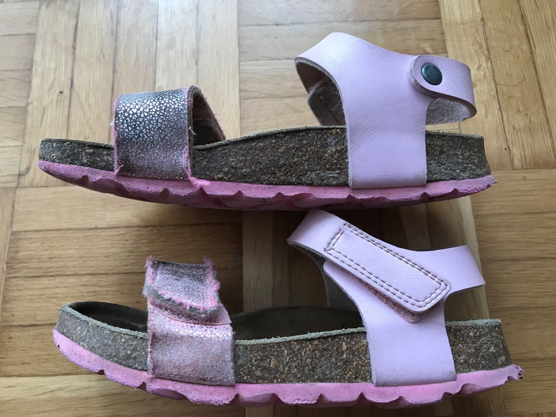 Superfit Scarpe per ragazze: Sandalen von Superfit ca Grösse 28/29 – Usato da Emmenbrücke venduto da Hathor123 1