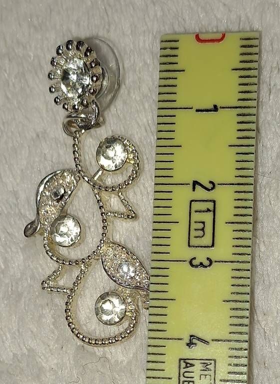 Catenine: Wunderschöne Kette mit passenden Ohrstecker – Usato da Sulgen venduto da Bmabi