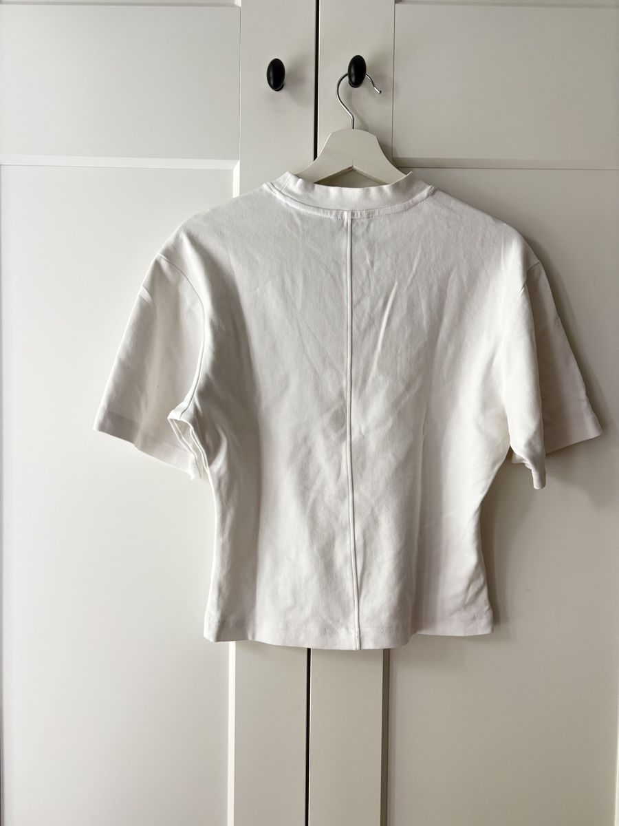 Cos T-Shirts: COS White T-Shirt Size S – Gebraucht aus Nyon von My_wardrobe 2