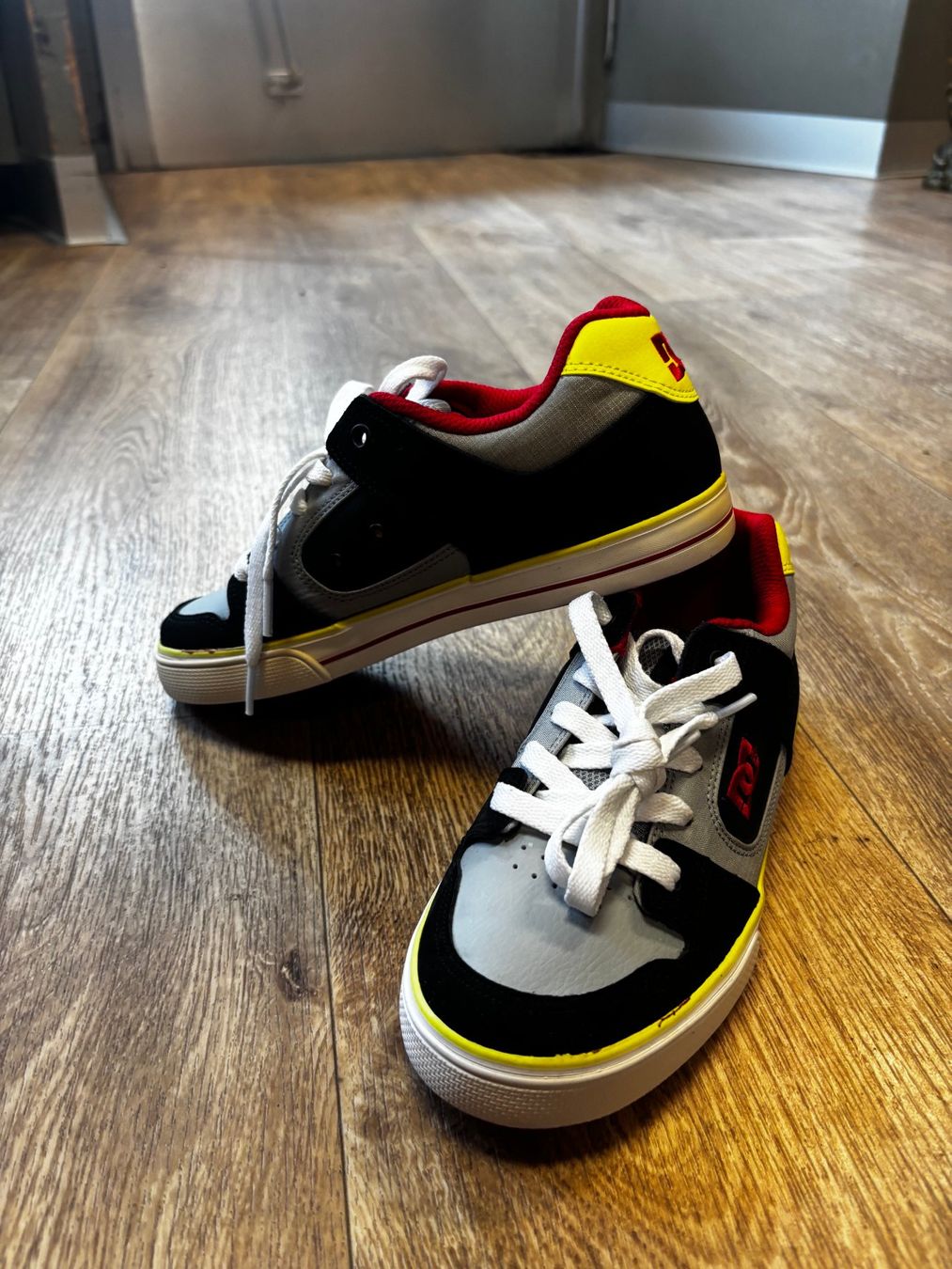 DC shoes Schuhe für Jungen: DC Schuhe Kinder Grösse 35 Mod. Youth Pure – Neu (gemäss Beschreibung) aus Thusis von Strimer0 1
