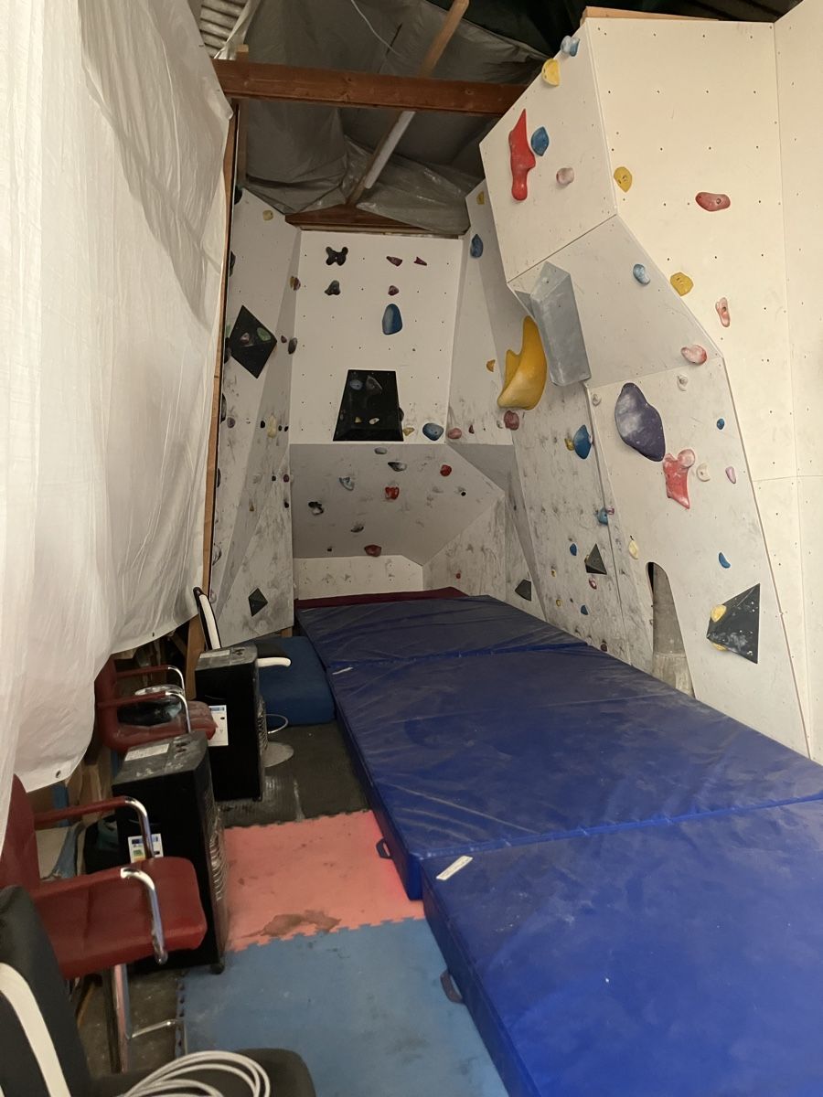 Murs & prises d'escalade: boulder wand – D'occasion à Rickenbach b. Wil par bombar 4