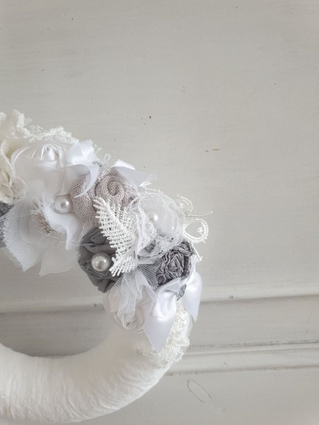 Tutte le decorazioni: Kranz Deko Shabby Chic Spitze Geschenk Muttertag Grau Weiss – Nuovo e nell'imballaggio originale da Gossau ZH venduto da Goes05 3