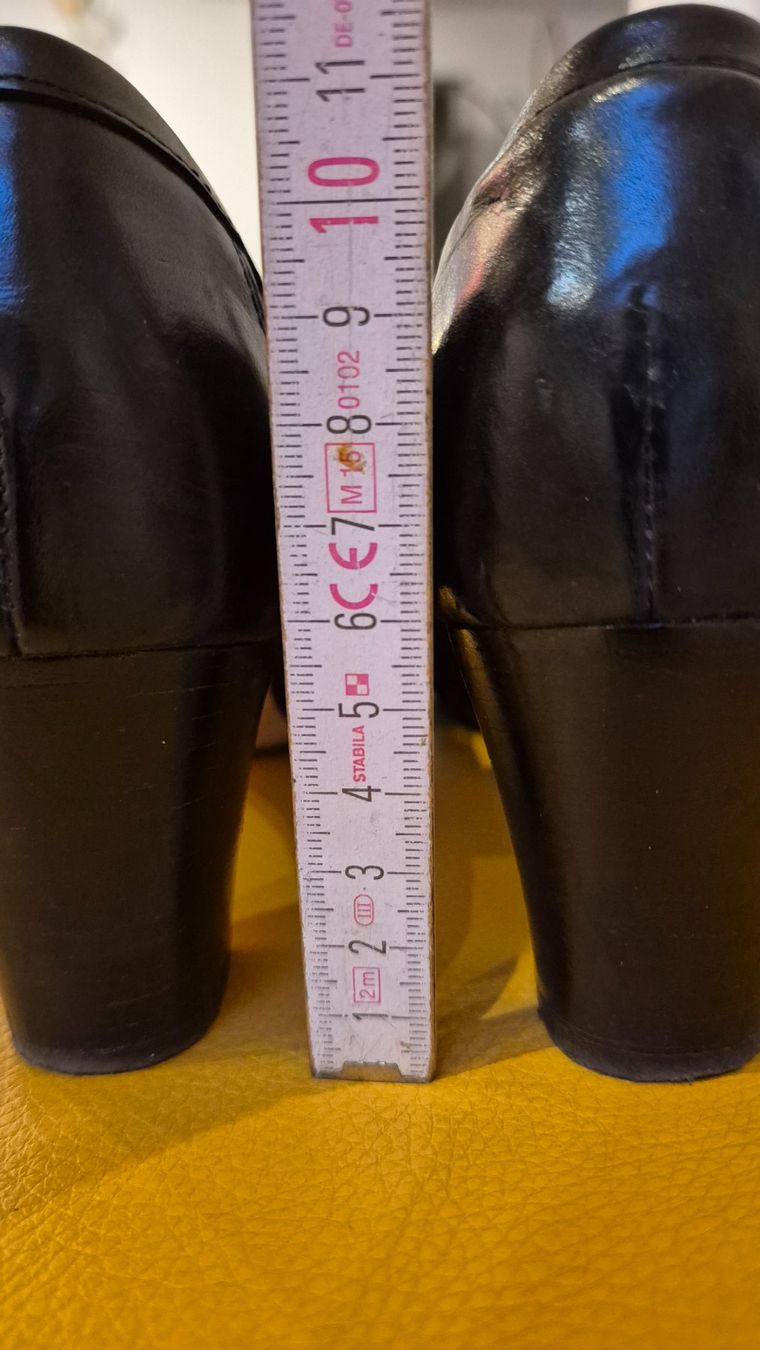 Navyboot Scarpe da donna: Pumps aus Leder Gr. 37 von Navyboot – Usato da Schönenbuch venduto da Rasmo 7