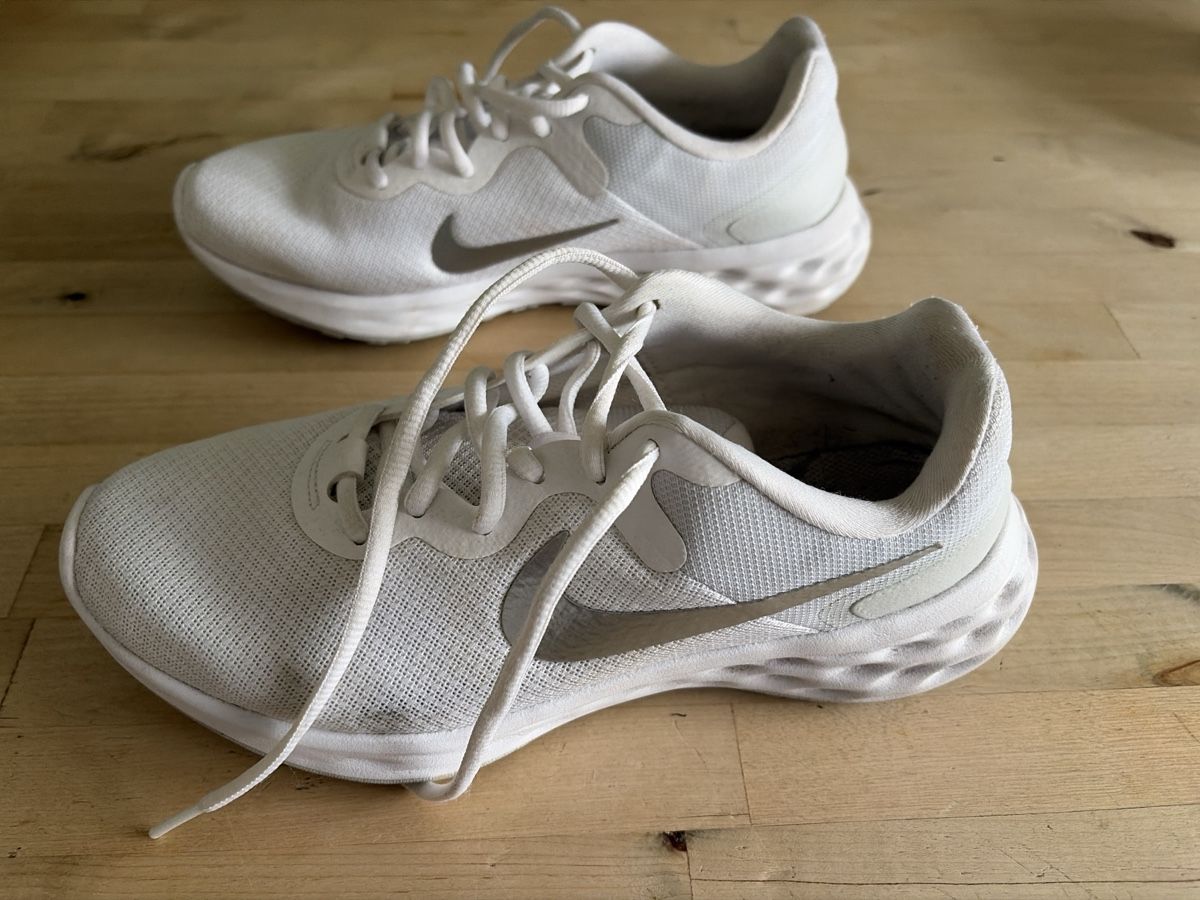 Nike Herrenschuhe: Nike Turnschuhe 42 – Gebraucht aus Zürich von msxmsx 1
