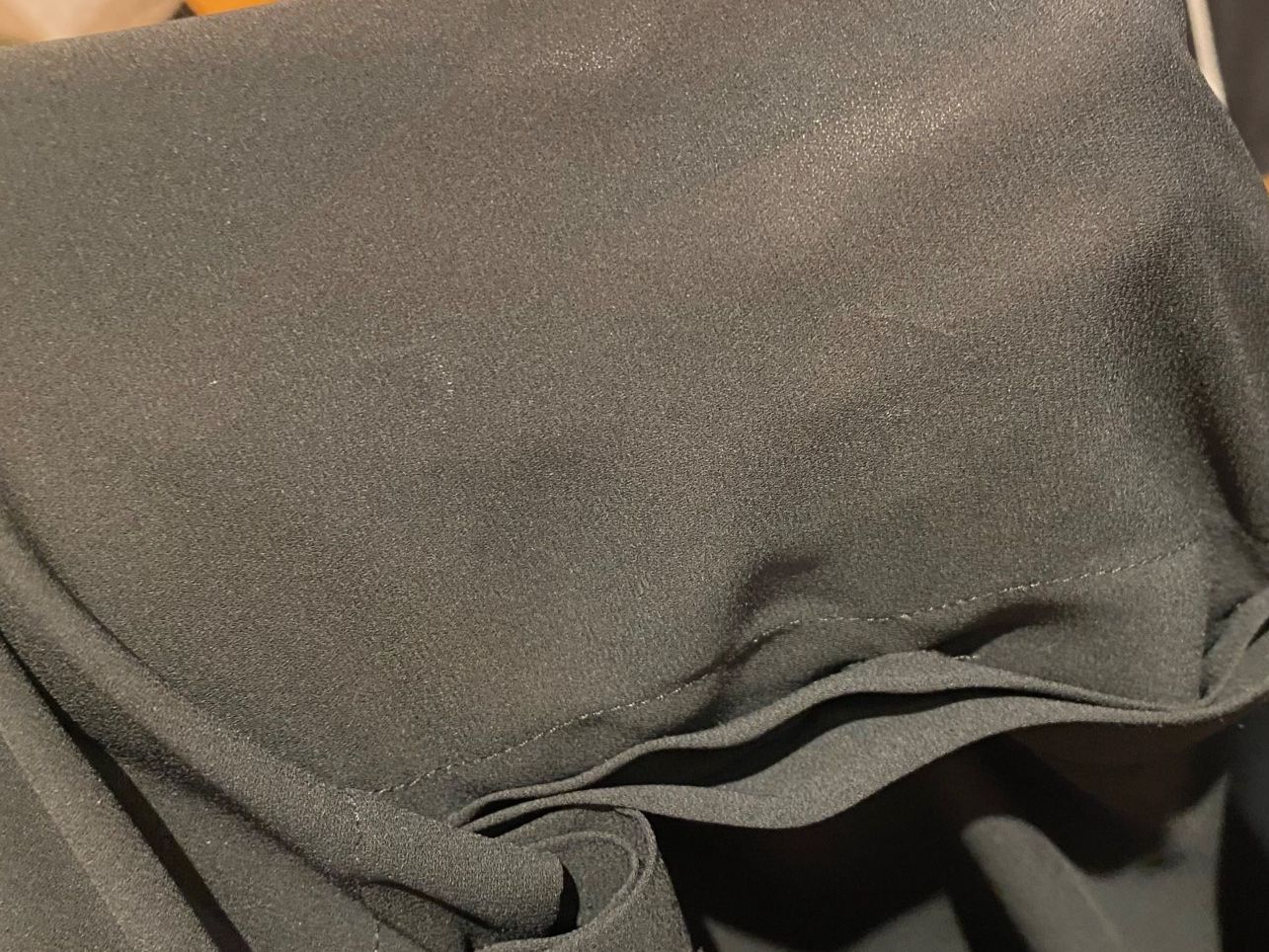 Asos Camicette: Asos Bluse luftig mit Knöpfen schwarz Gr. 52 – Usato da Pratteln venduto da a23_j2gs 4