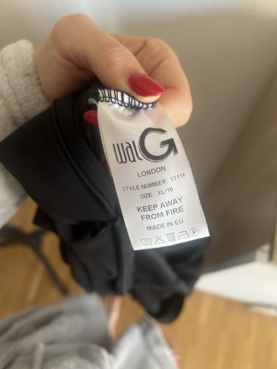 Wal G. Tute: Jumpsuit schwarz mit Spitzeneinsatz – Nuovo (secondo la descrizione) da Winterthur venduto da tan_f66m 4