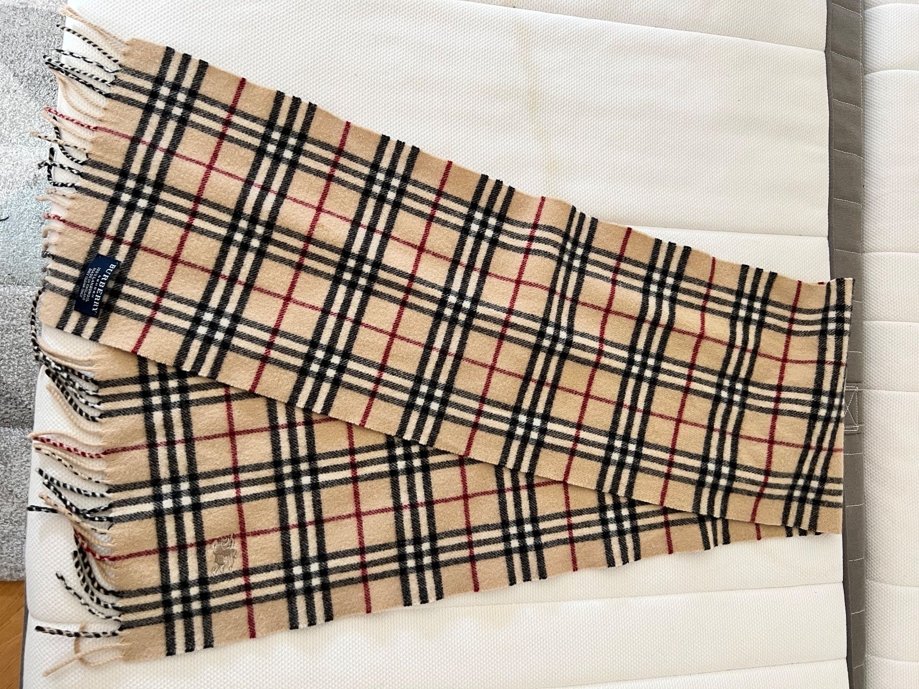 Burberry Foulard & Sciarpe: Burberry Scarf – Usato da Zürich venduto da and_y8dy 3