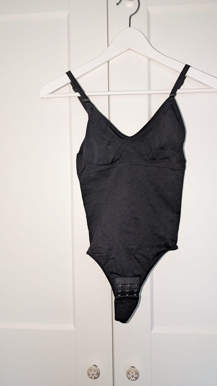 Tops: Shapewear Schwarz, Grösse S – D'occasion à Heerbrugg par sad_h2xv